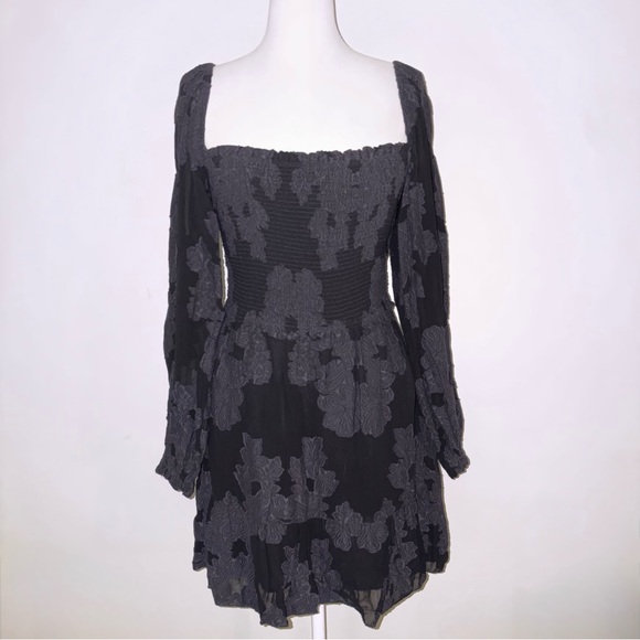 Wilfred Tempest Dress Black Floral Smocked Mini Medium Square Neck Puff Sleeve - Picture 10 of 14
